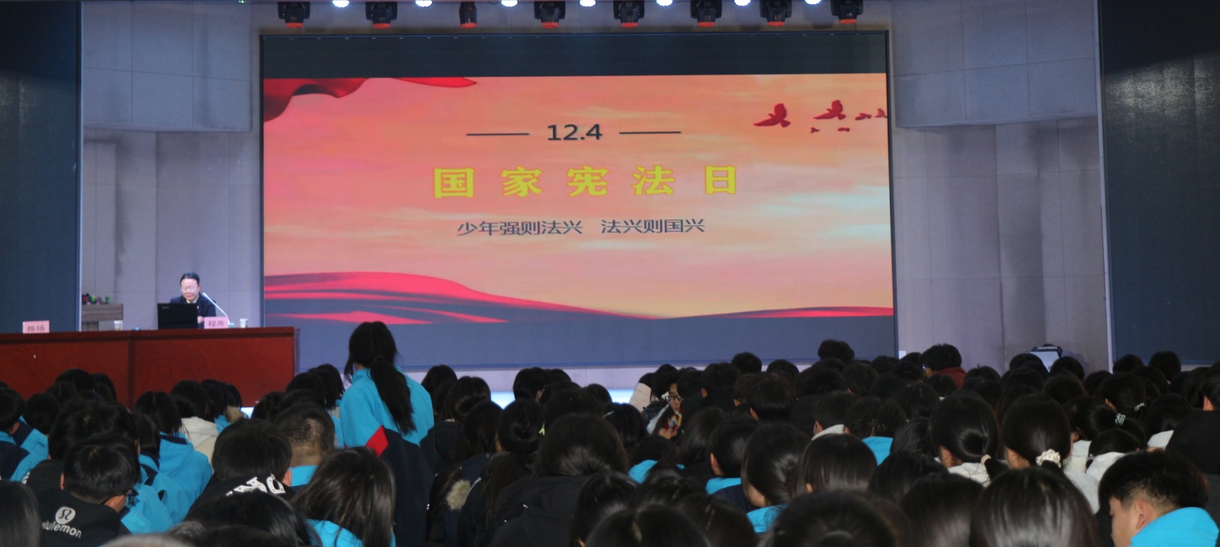 �ܷ�����ְ��·  ����շ�������          �����ű��ؼ��Ժ���ܷ������ܡ��߽�ְ����ѧ